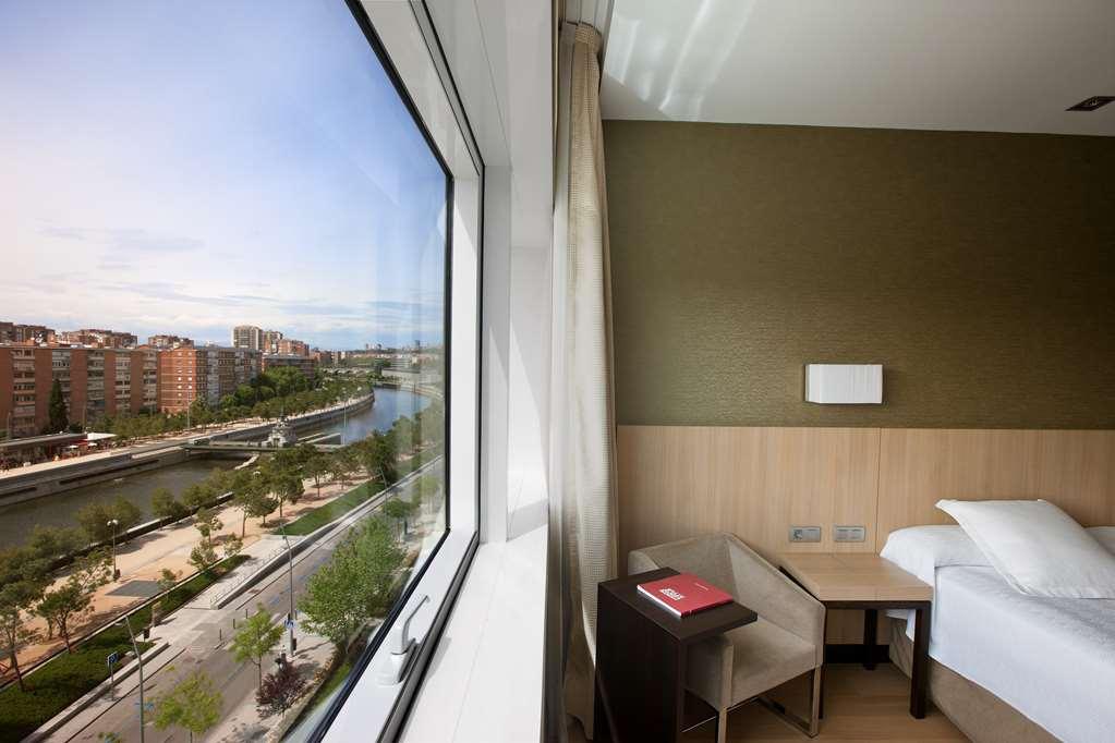 Nh Ribera Del Manzanares Hotel Madrid Værelse billede