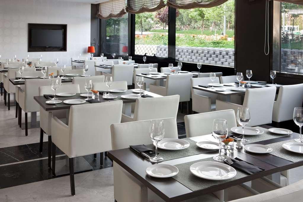 Nh Ribera Del Manzanares Hotel Madrid Restaurant billede