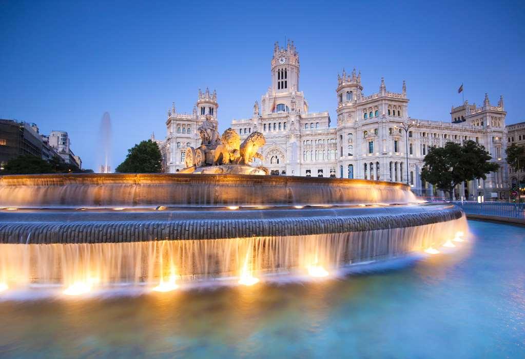 Nh Ribera Del Manzanares Hotel Madrid Eksteriør billede